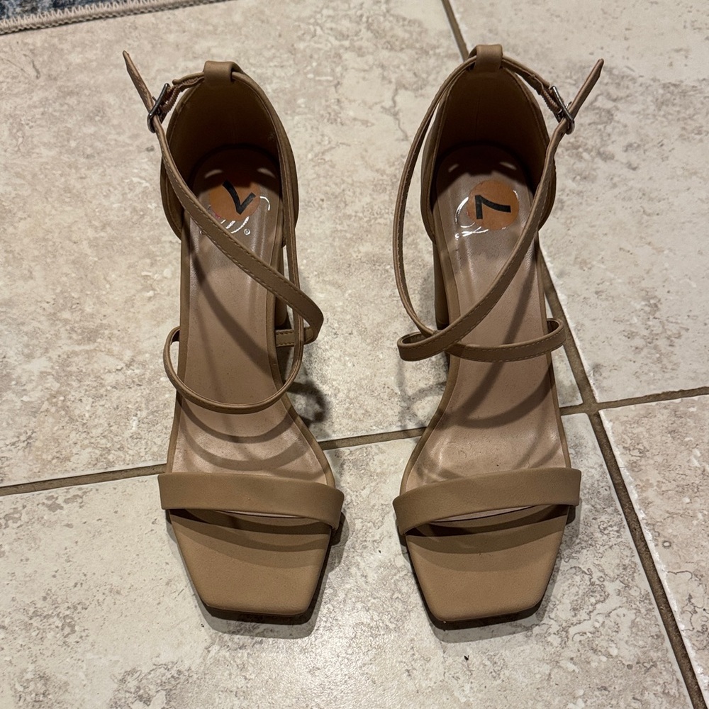 Khaki strappy sandals. Worn once. Excellent condition. 7M